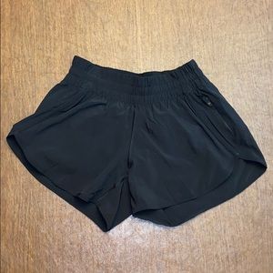 Lululemon Tracker V 4inch shorts